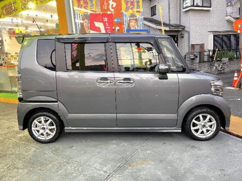 N BOX CUSTOM