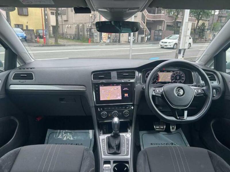 GOLF ALLTRACK