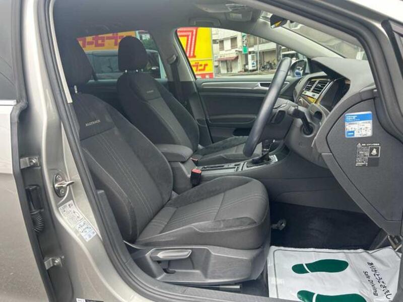 GOLF ALLTRACK