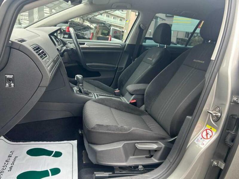 GOLF ALLTRACK