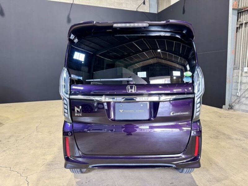 N BOX CUSTOM