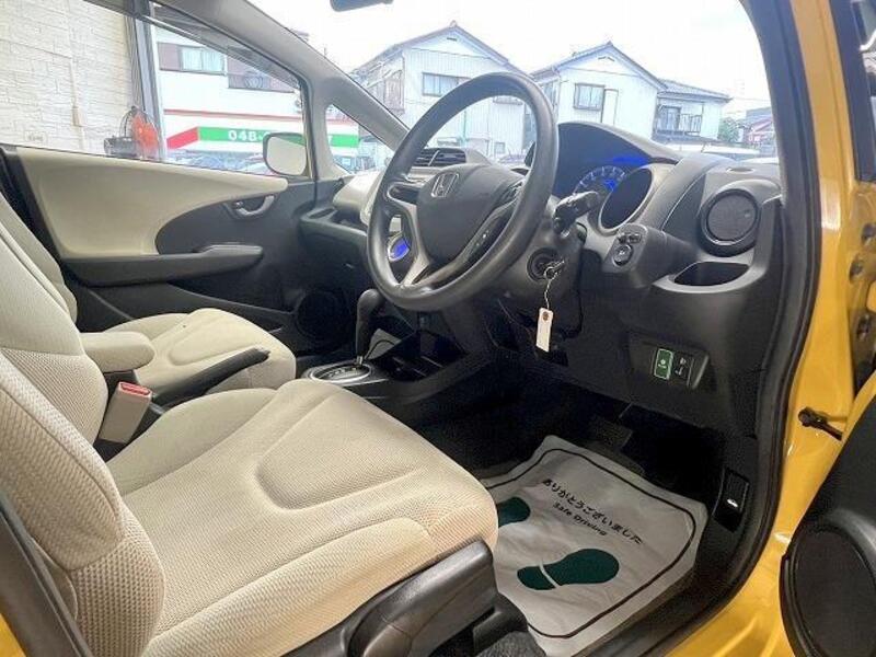 FIT HYBRID