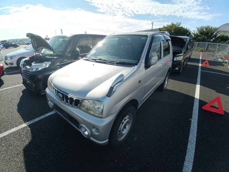 DAIHATSU TERIOS KID