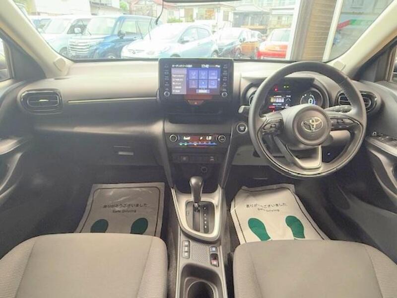 YARIS CROSS