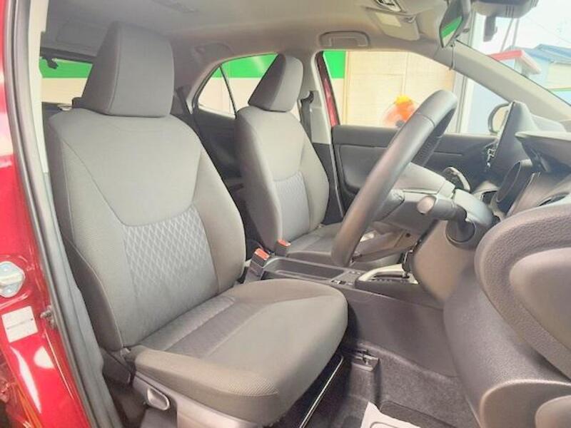 YARIS CROSS