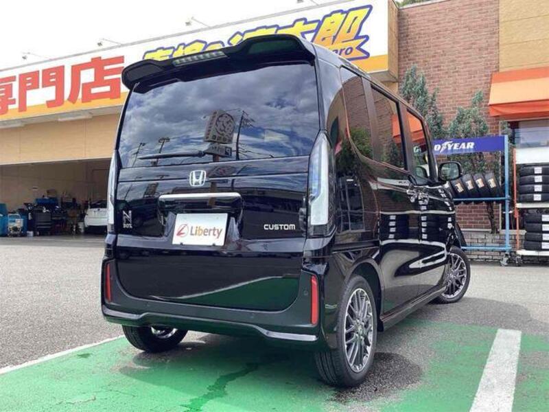 N BOX CUSTOM