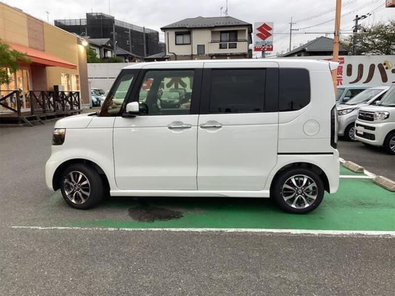 N BOX CUSTOM