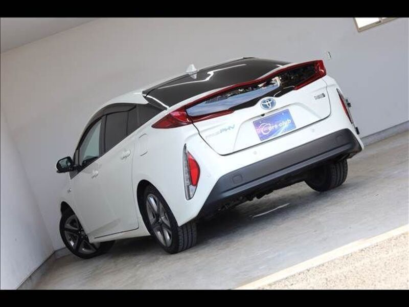 PRIUS PHV