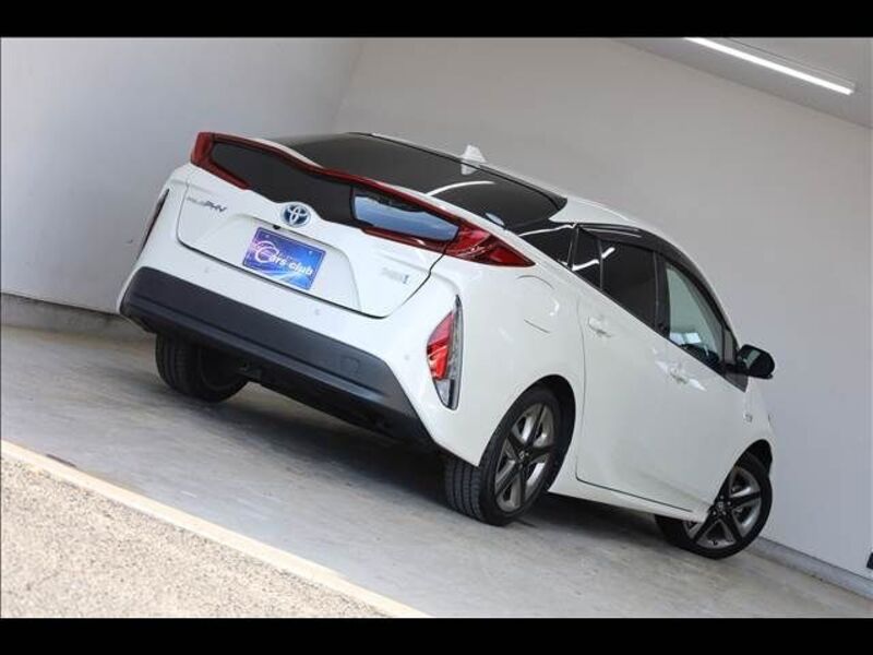 PRIUS PHV