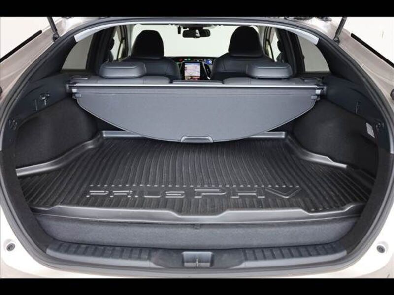 PRIUS PHV