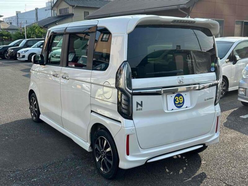 N BOX CUSTOM