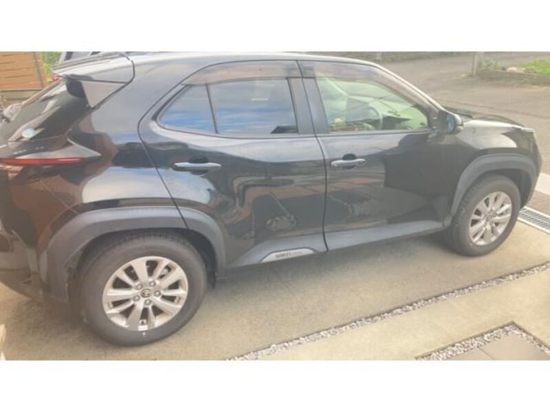 YARIS CROSS