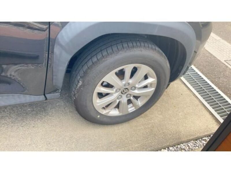 YARIS CROSS