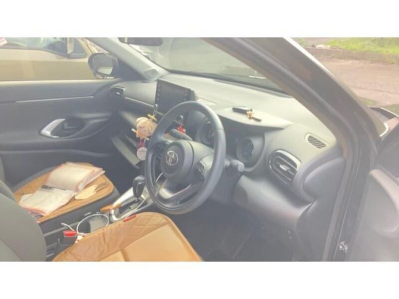 YARIS CROSS