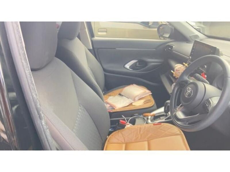 YARIS CROSS