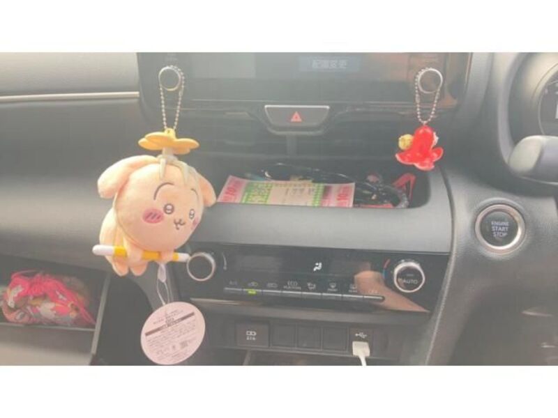 YARIS CROSS