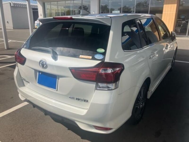 COROLLA FIELDER