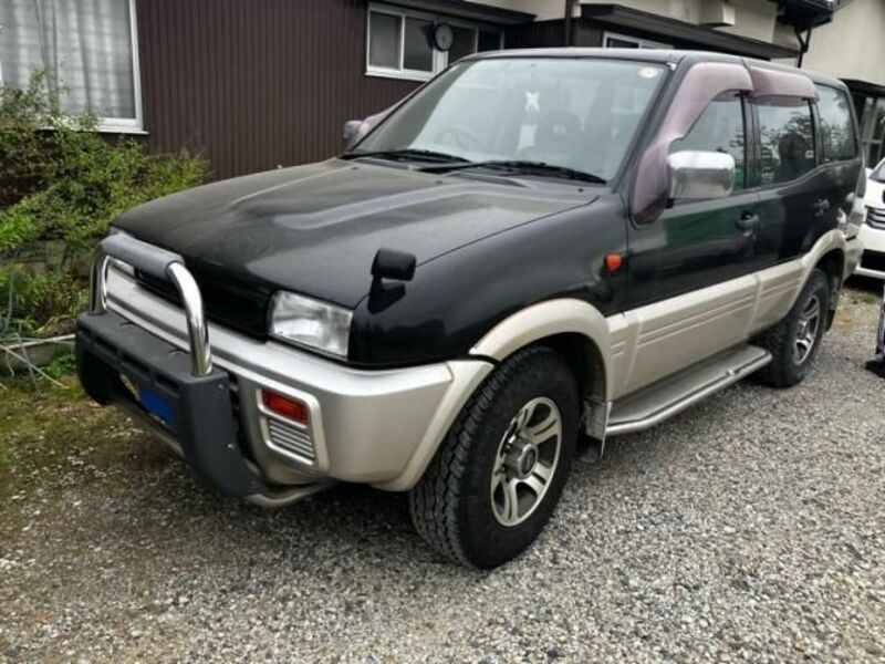 NISSAN MISTRAL