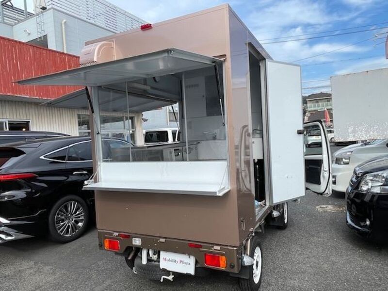 CARRY TRUCK