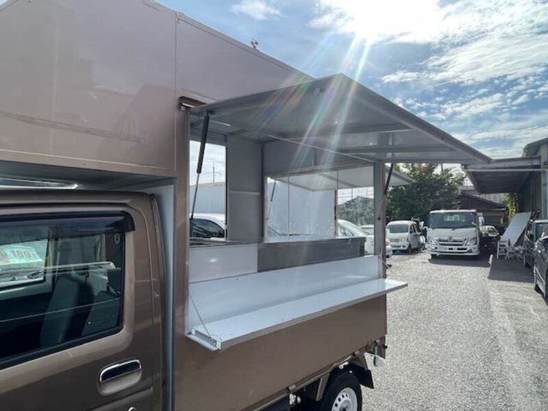 CARRY TRUCK