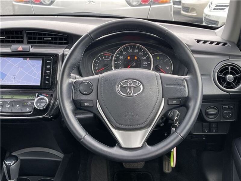 COROLLA AXIO