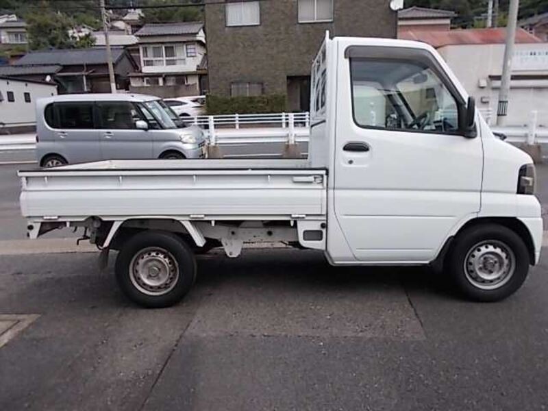 CLIPPER TRUCK