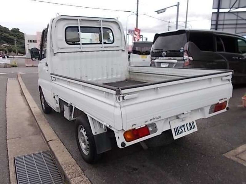 CLIPPER TRUCK