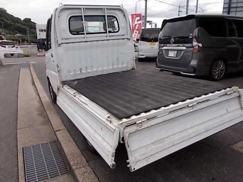CLIPPER TRUCK