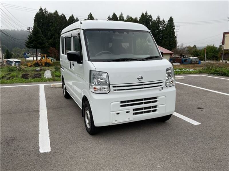NISSAN CLIPPER VAN