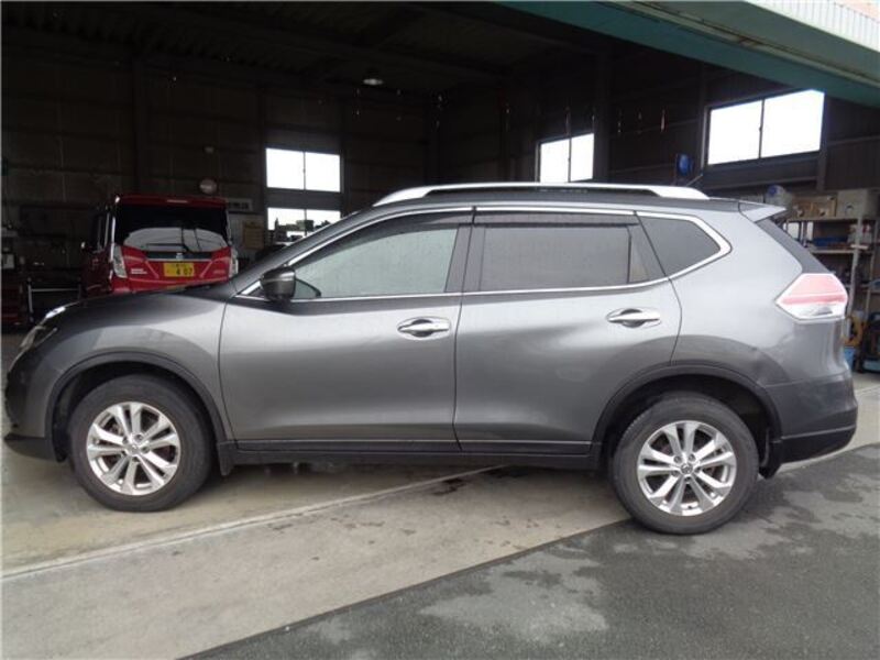 X-TRAIL