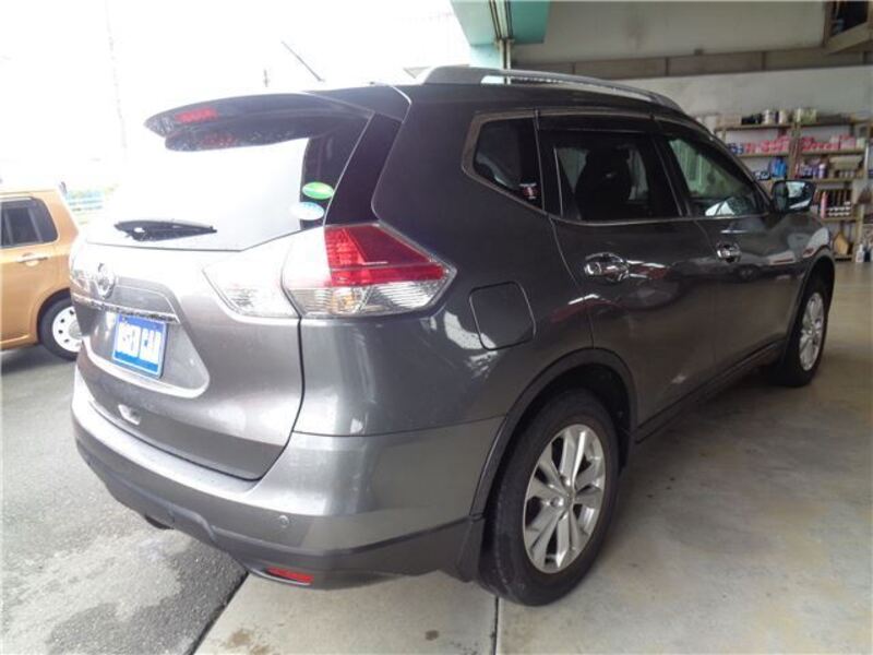X-TRAIL