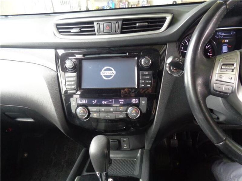 X-TRAIL