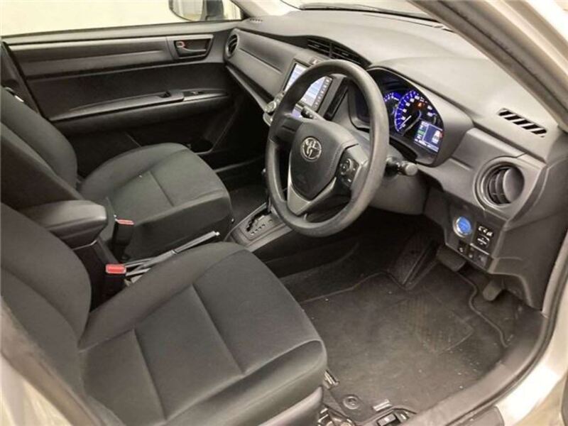 COROLLA AXIO