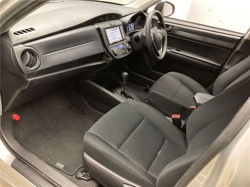 COROLLA AXIO
