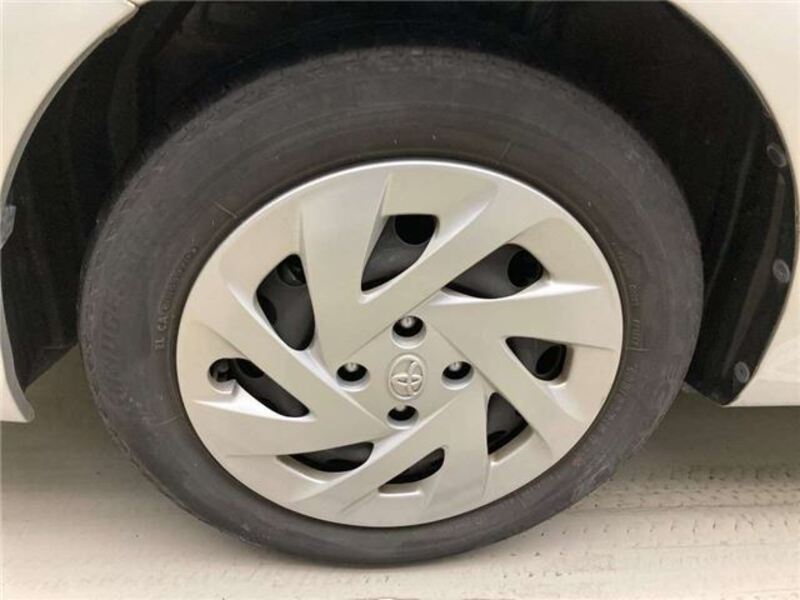 COROLLA AXIO