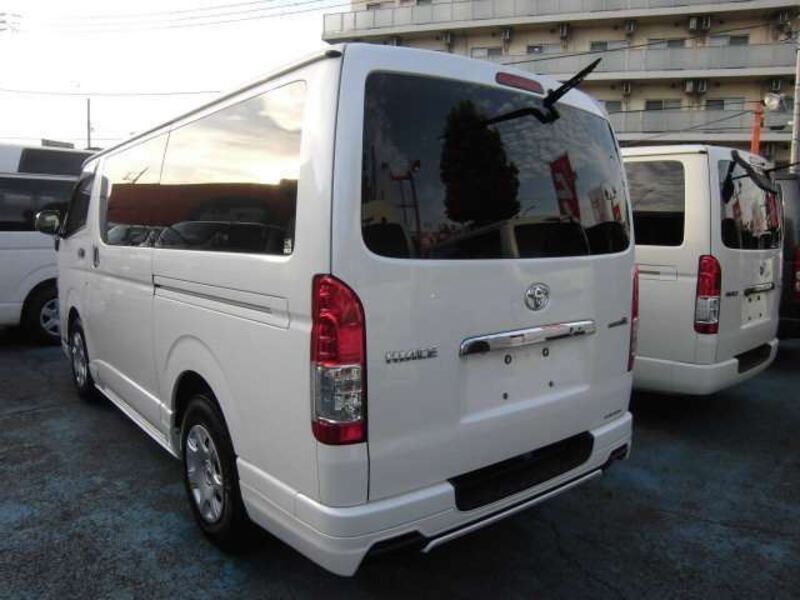 HIACE VAN