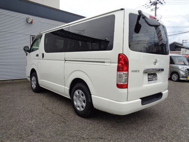HIACE VAN