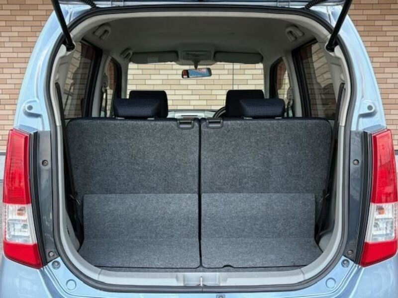 WAGON R