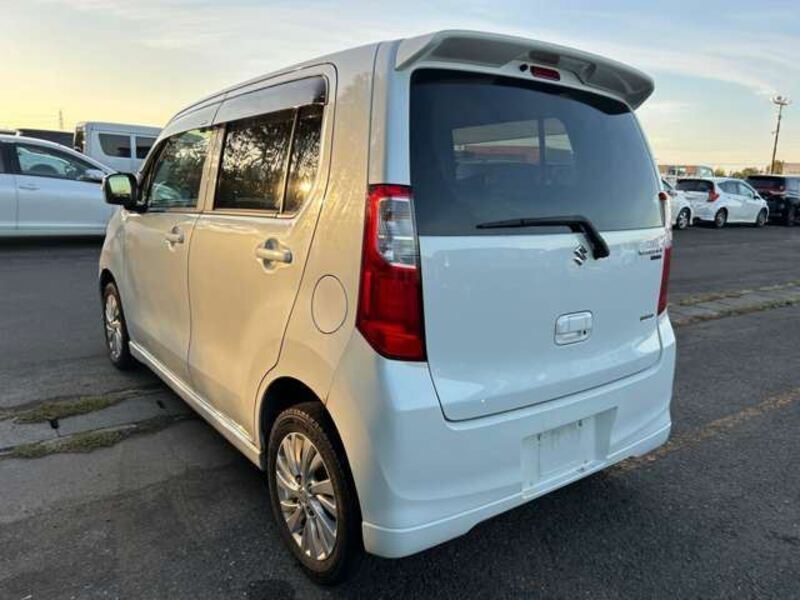 WAGON R