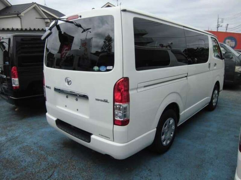 HIACE VAN