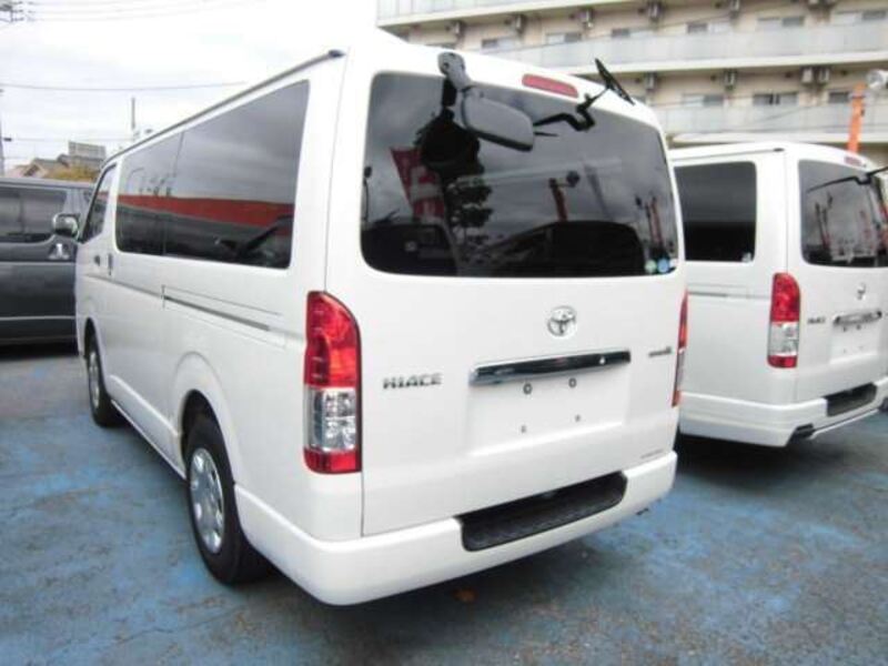 HIACE VAN