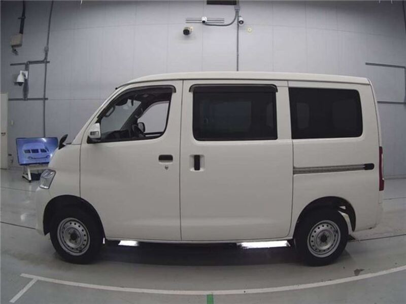 BONGO VAN