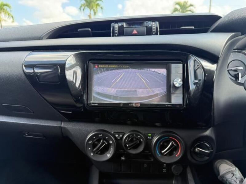 HILUX