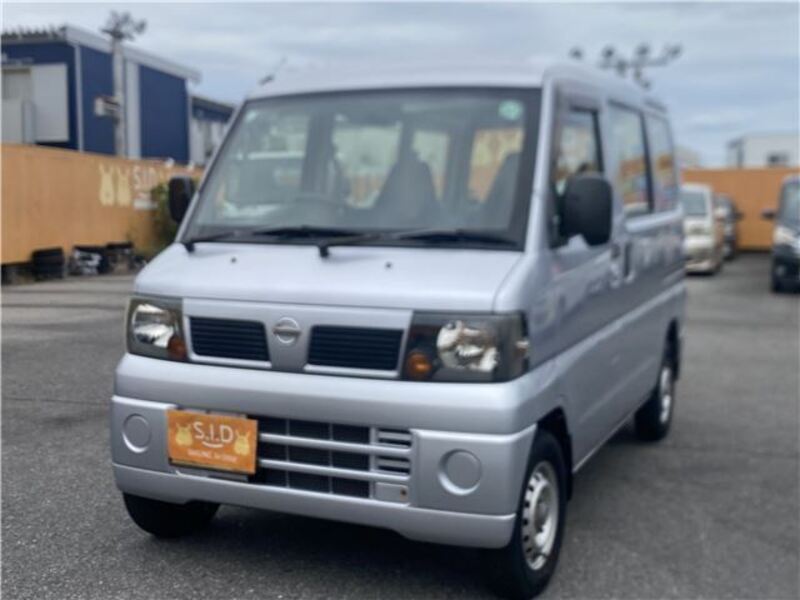 NISSAN CLIPPER VAN