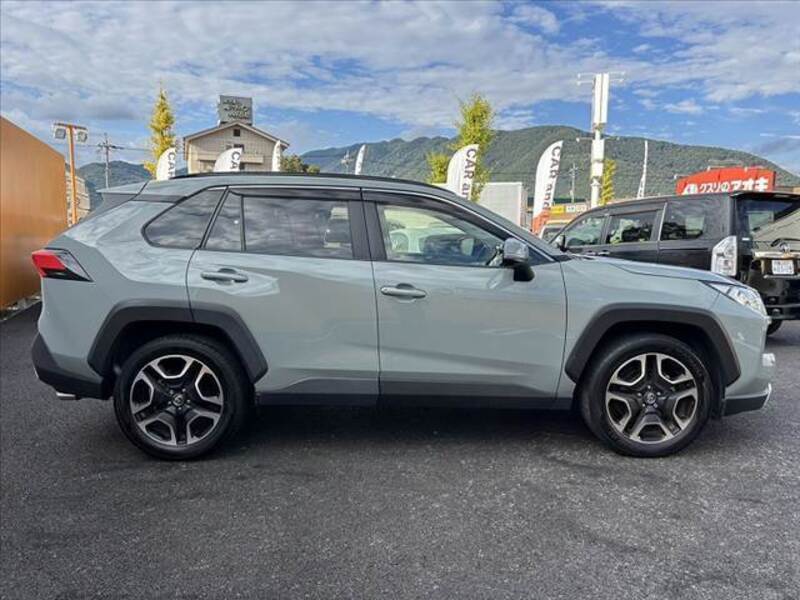 RAV4