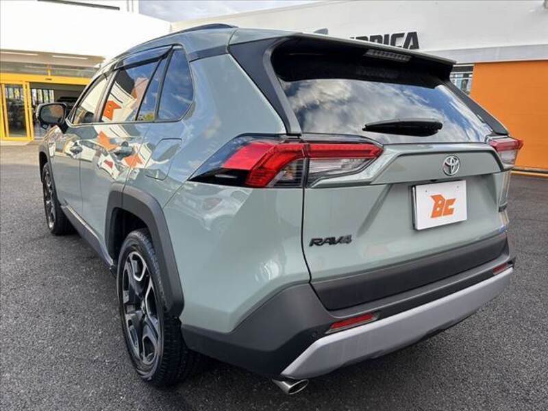RAV4