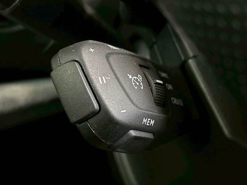 3008