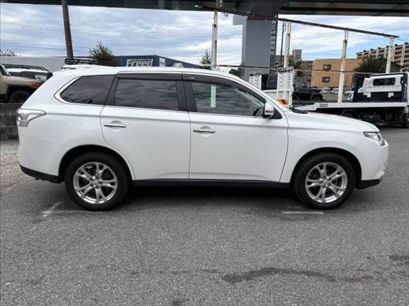 OUTLANDER