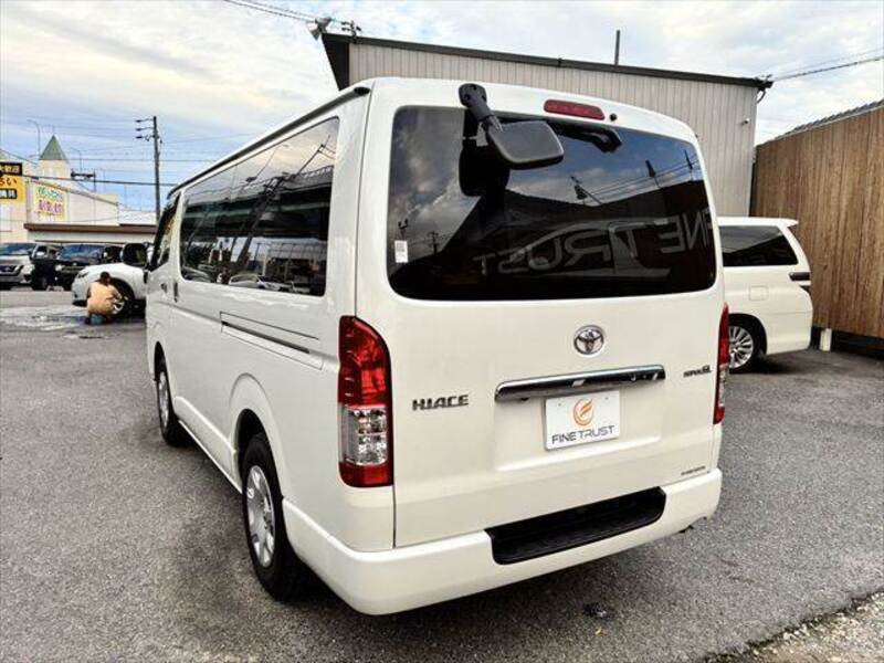HIACE VAN