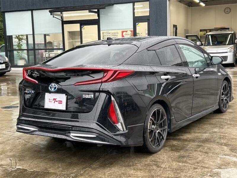 PRIUS PHV